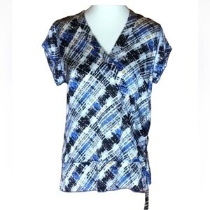 BCBGMAXAZRIA silk cap sleeve top Size Medium